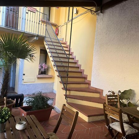 Bilocale Dafne Abbadesse Guest House Mediolan Zewnętrze zdjęcie