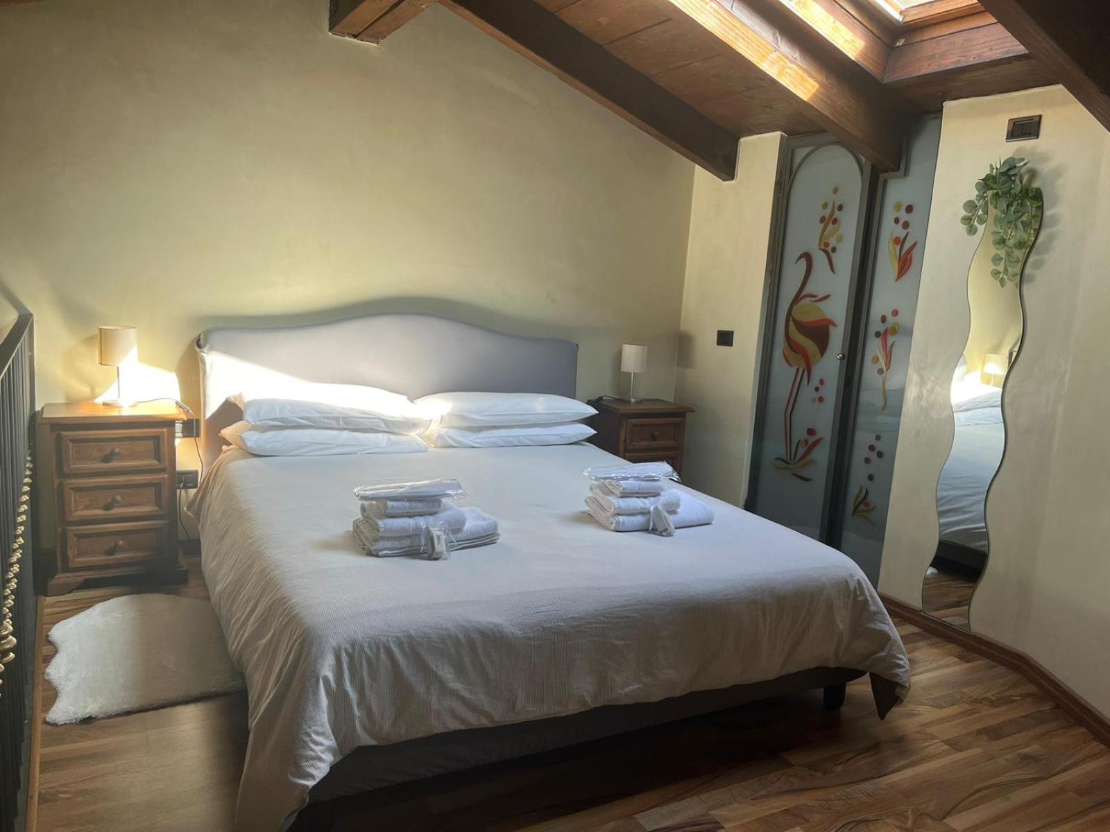 Bilocale Dafne Abbadesse Guest House Mediolan Zewnętrze zdjęcie